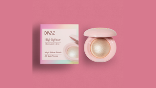 Iluminator Highlighter Champagne DIVAZ, produsul