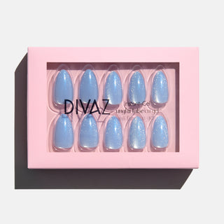 Stellar Blue, set de unghii false press-on cu aspect de gel