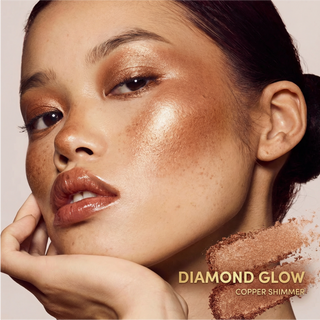 Iluminator Highlighter Copper DIVAZ aplicat pe pometi